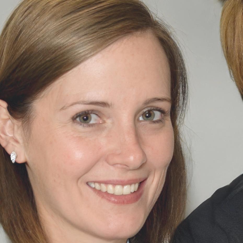 Isla Thornton, Financial Education Director